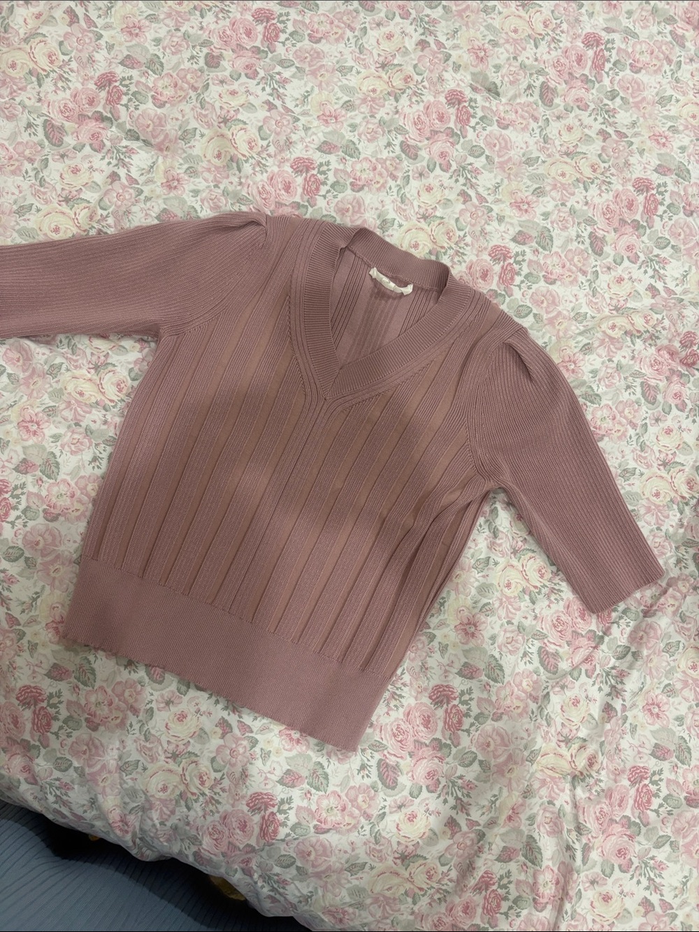 Women's V-Neck Short Sleeve Ribbed Sweater - Dusty Rose